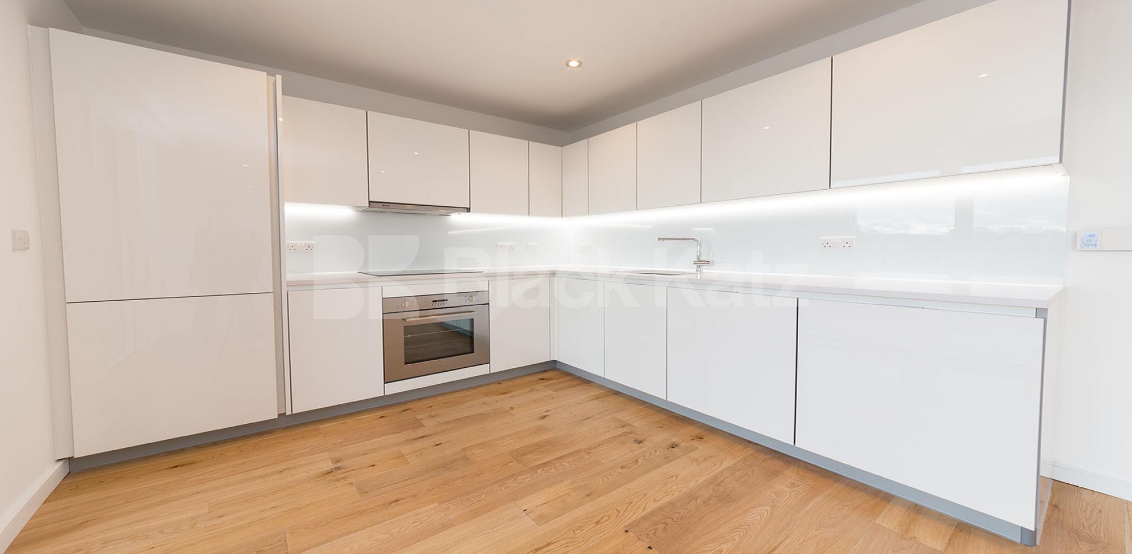 			NEW INSTRUCTION!, 2 Bedroom, 1 bath, 1 reception Apartment			 MURRAIN ROAD, FINSBURY PARK